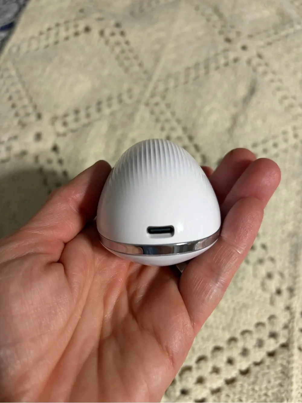 Luminesce LED Facial Device - White 7 in 1 no box - I will include charging cord